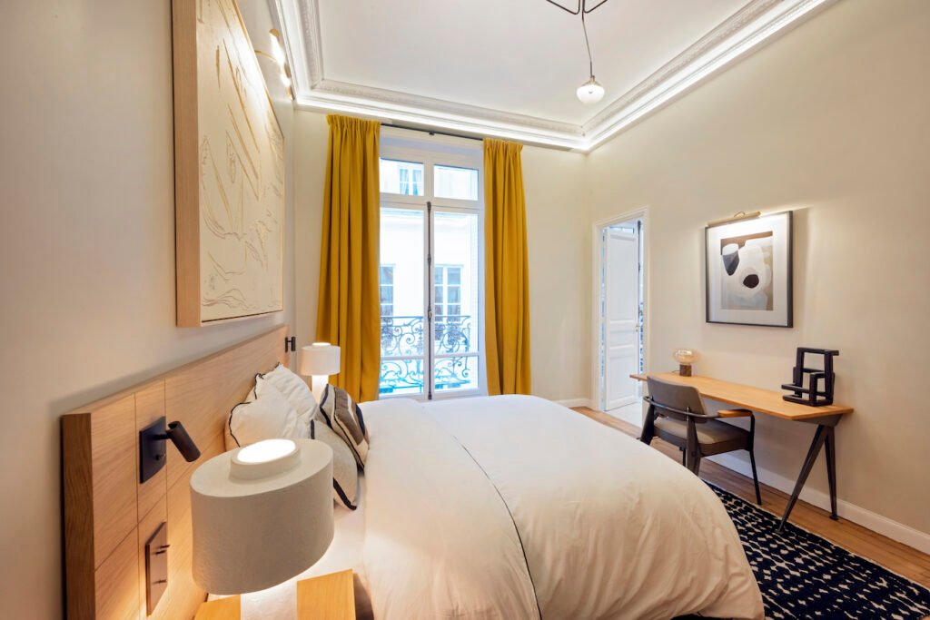 RIDEAUX SUR MESURE APPARTEMENT HAUSSMANNIEN PARIS 8