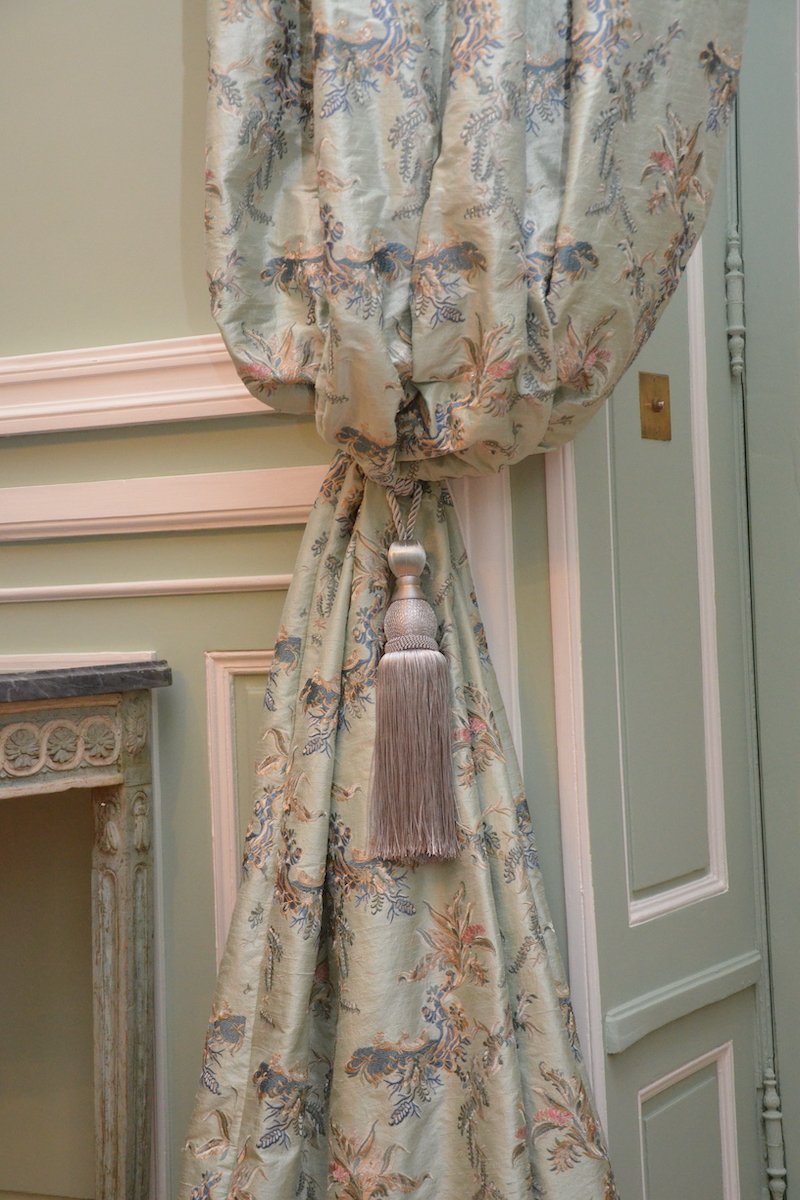 Rideaux et tissu d'ameublement d'époque