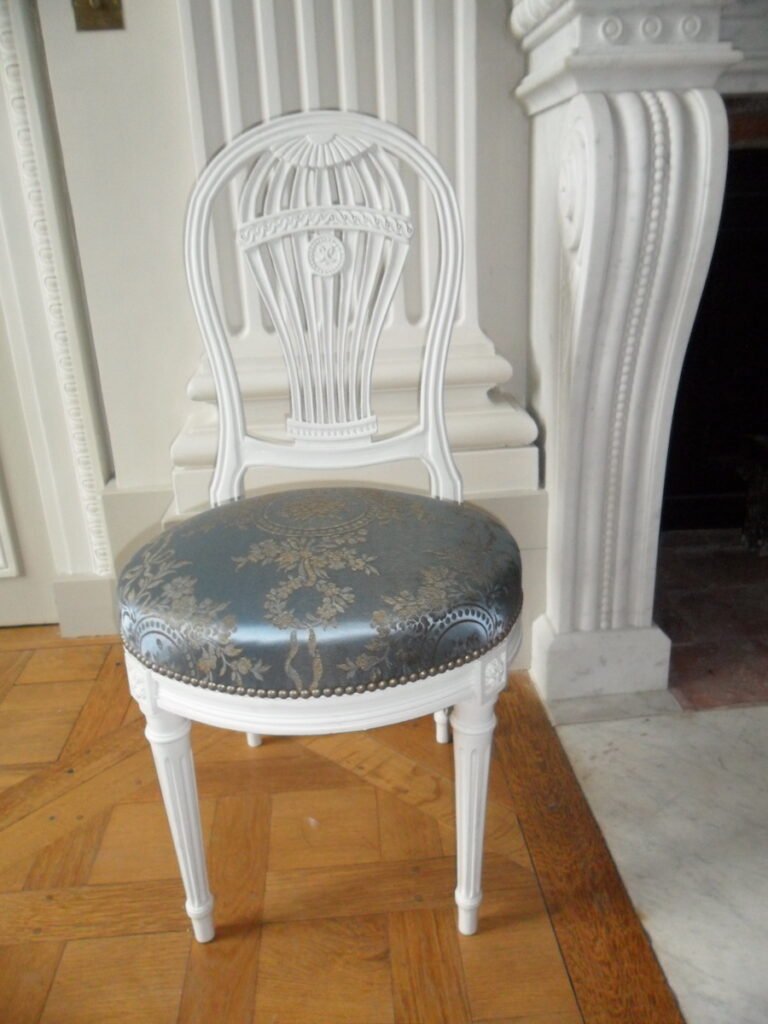 Rideaux et tissu d'ameublement d'époque
