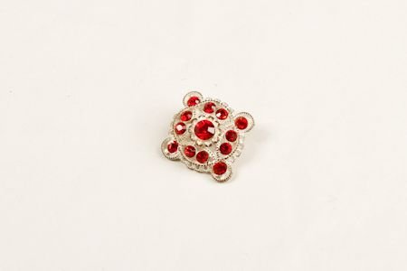 Bouton Faux Carré Rubis