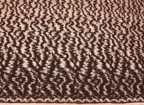 COUPON 1M60 Dentelle de Calais moderne et graphique noire