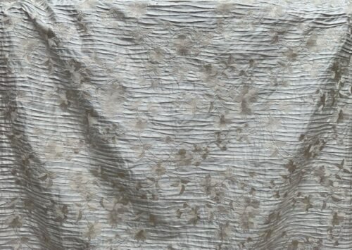 Soie brodée plissée 04