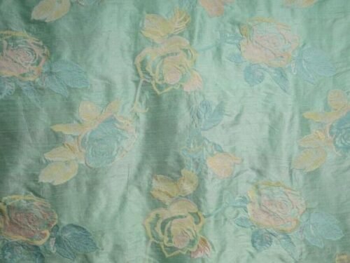 Tissu de soie Brodée Vert d'eau 5M20